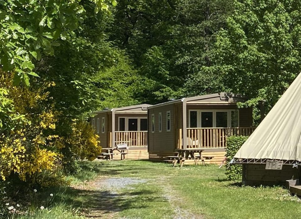 Camping Le Canada-Insolite Campground/ 
RV Resort in Wallonia, Belgium