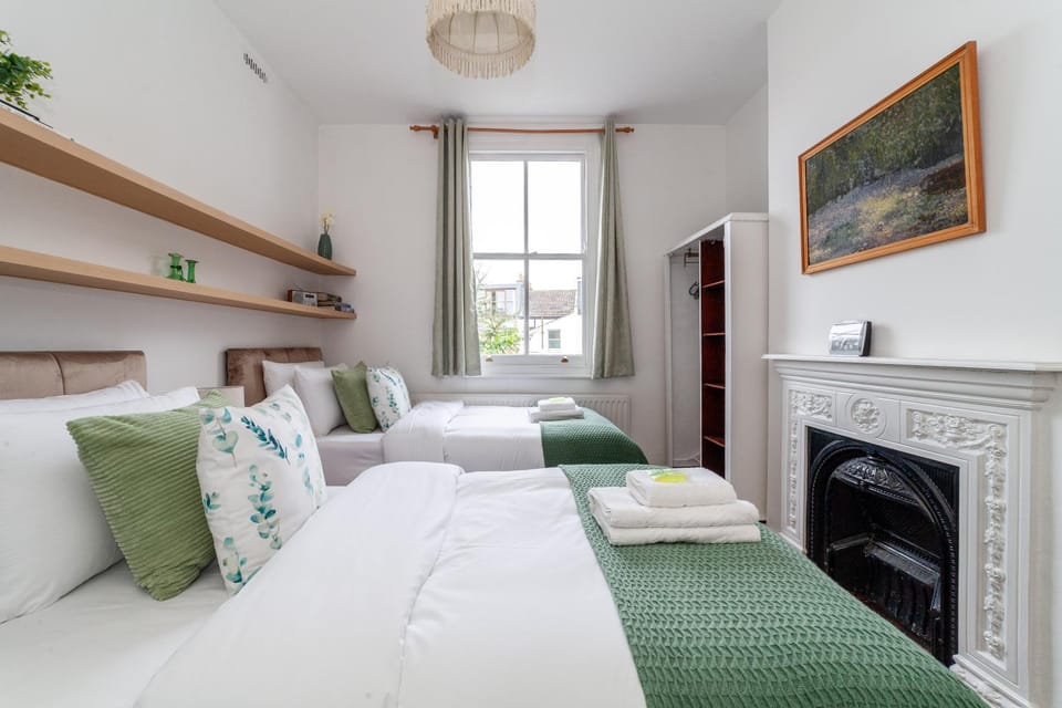 Living room, Bedroom