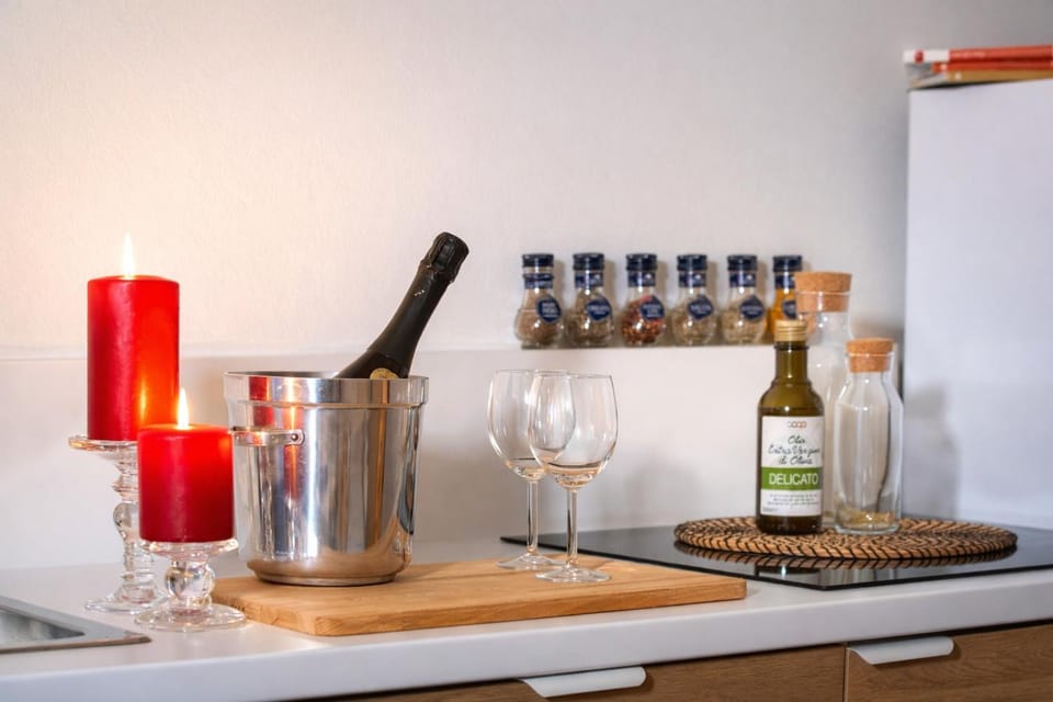 Kitchen or kitchenette, kitchen