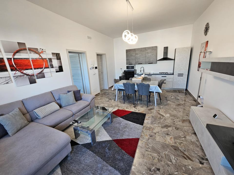 TV and multimedia, Kitchen or kitchenette, Living room, Seating area, Dining area, minibar, oven, pet friendly, stove
