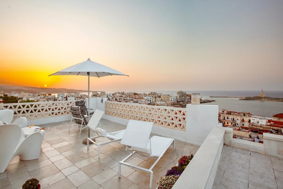 Solarium, Balcony/Terrace, City view, Sea view, Street view, Breakfast, Continental breakfast, Italian breakfast, Sunset