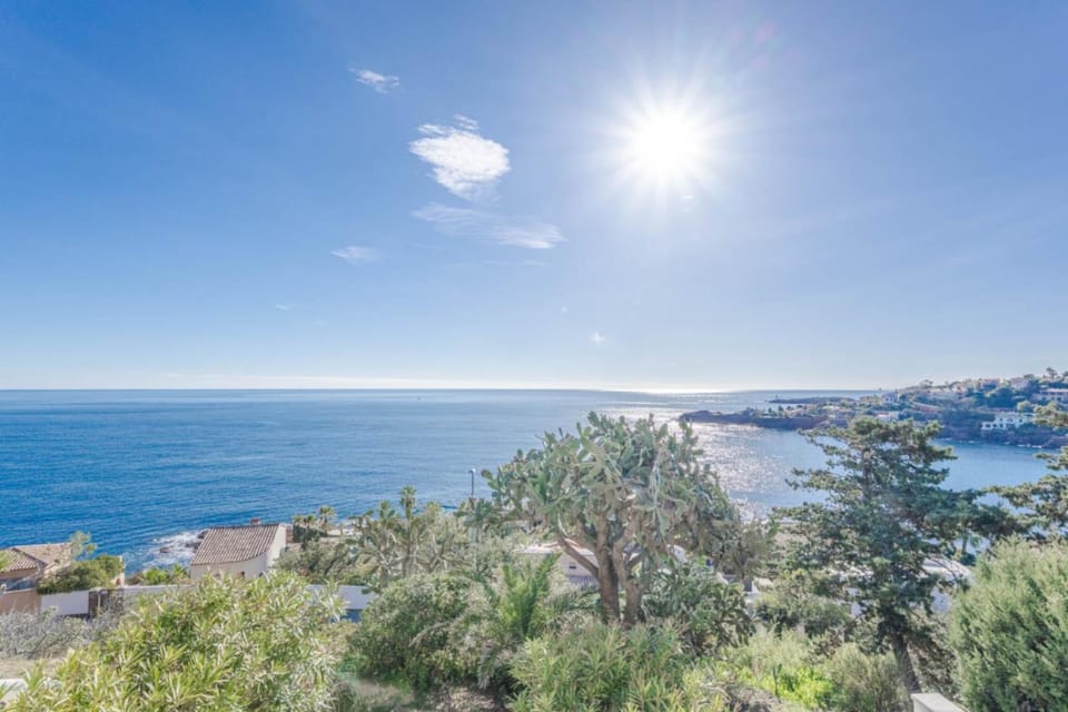 Natural landscape, Balcony/Terrace, Sea view
