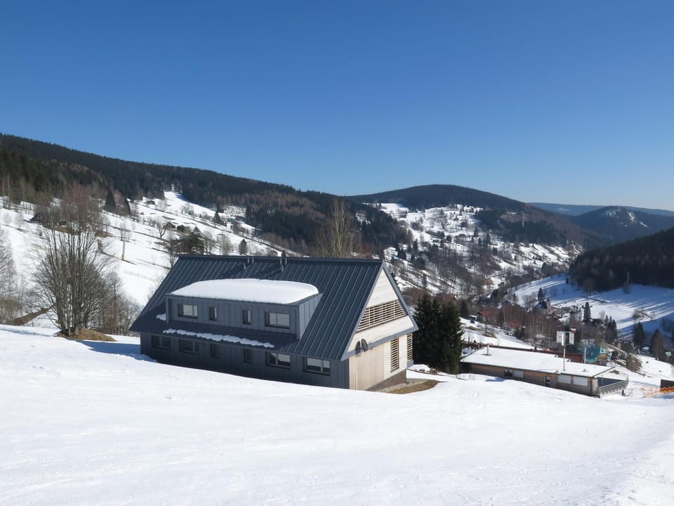 Property building, Winter