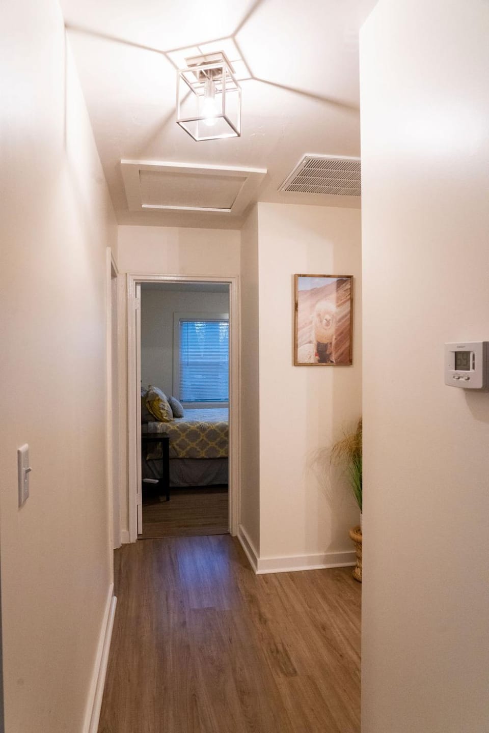 Madrona's Guesthouse- Convenient location, pet friendly House in North Charleston