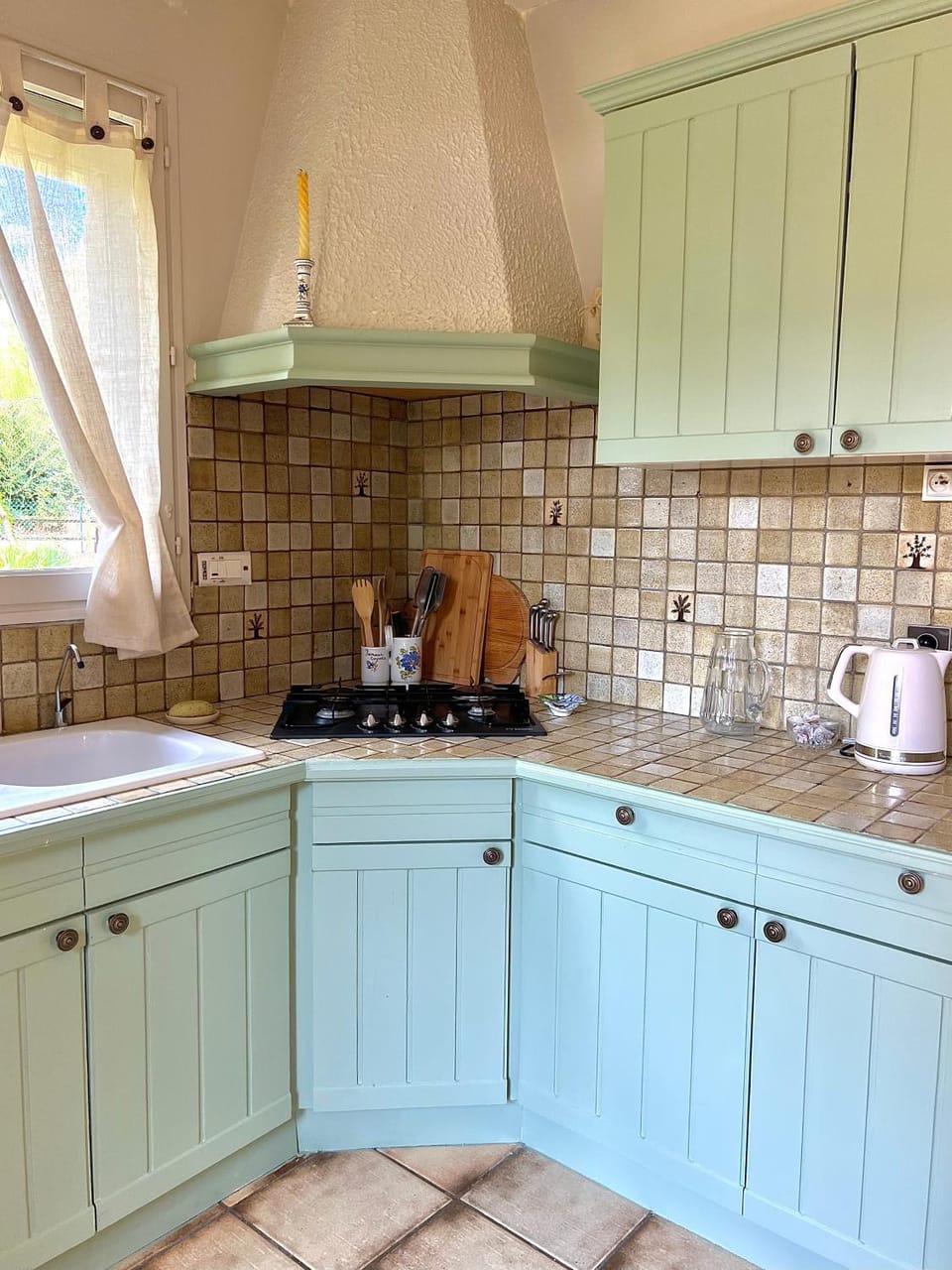 Kitchen or kitchenette, stove