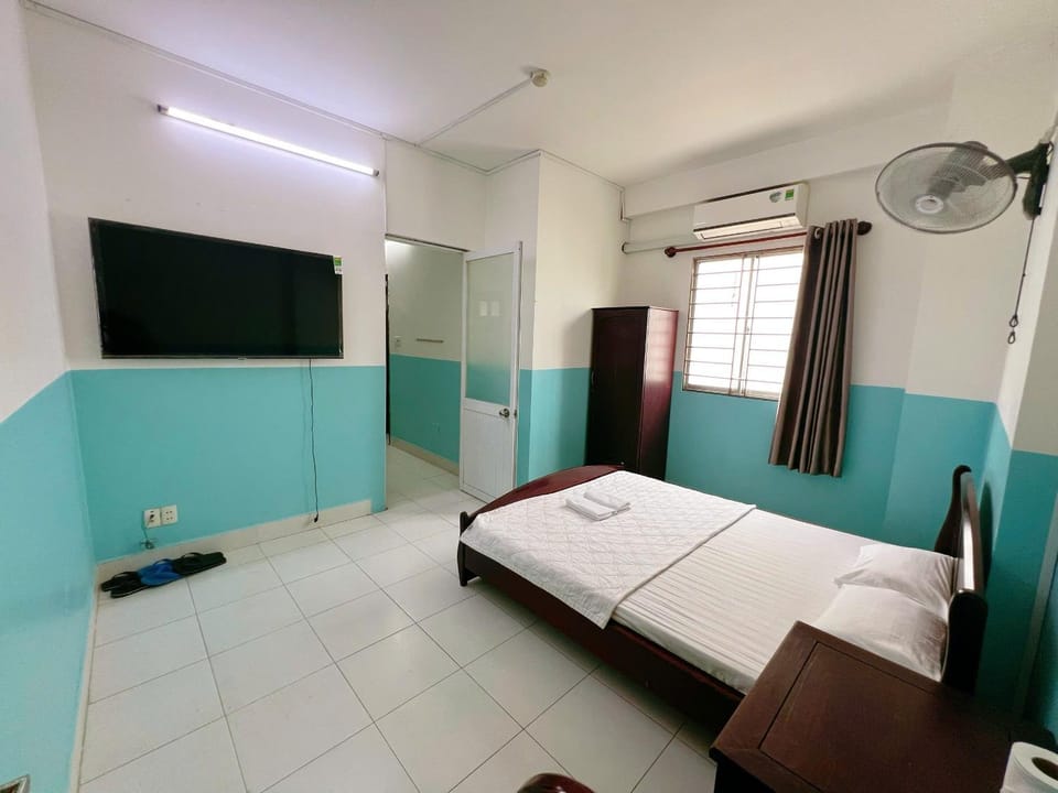 HƯƠNG LAN HOTEL Hotel in Ho Chi Minh City