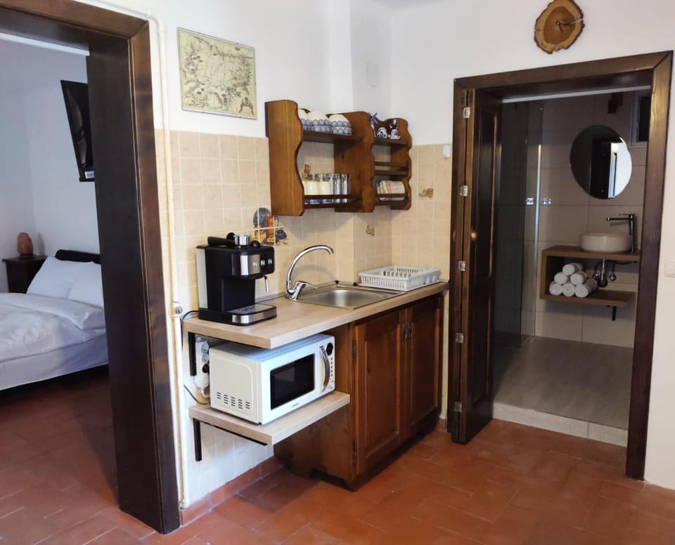 Coffee/tea facilities, Kitchen or kitchenette, minibar