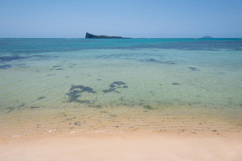 Luxury beachfront duplex, Coin de Mire view / 3Bed Apartment in Rivière du Rempart District, Mauritius