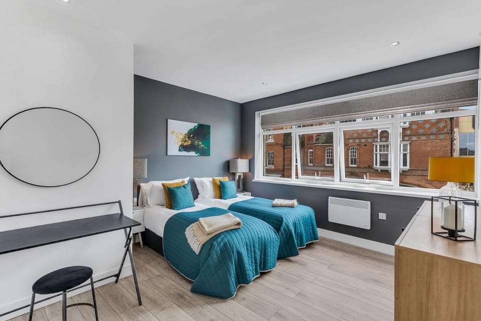 Photo of the whole room, Bedroom