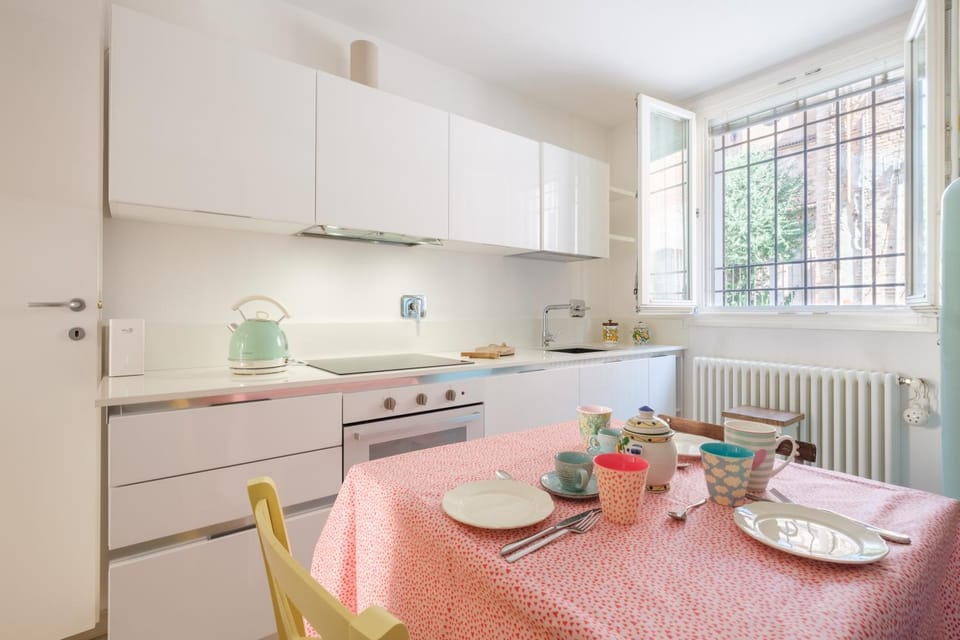 San Mamolo Apartment by Studio Vita Apartment in Bologna