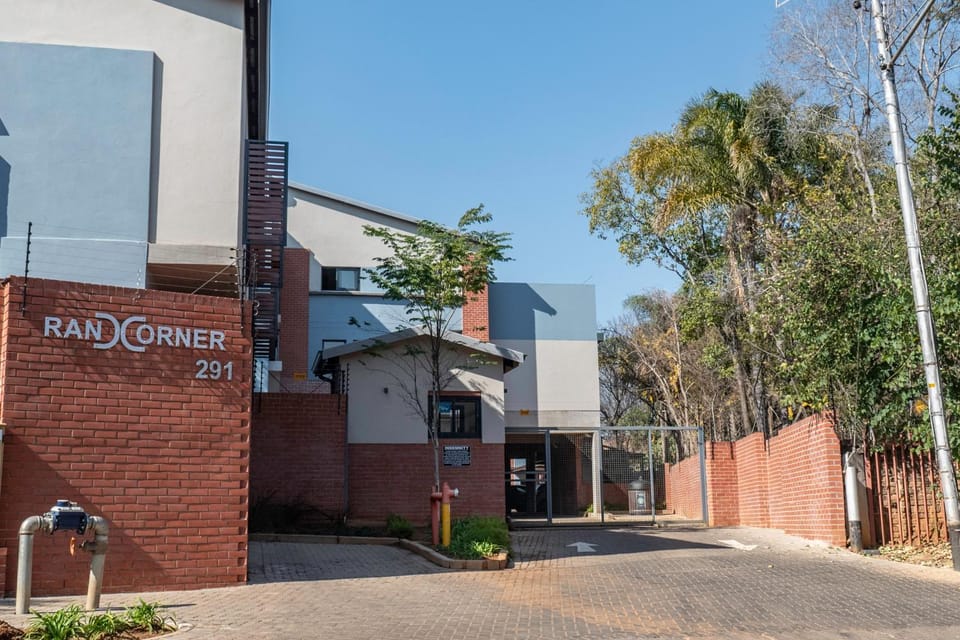 Property building, Street view