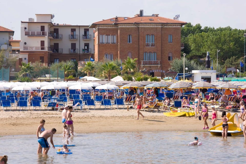 Beach, Sea view, Area and facilities