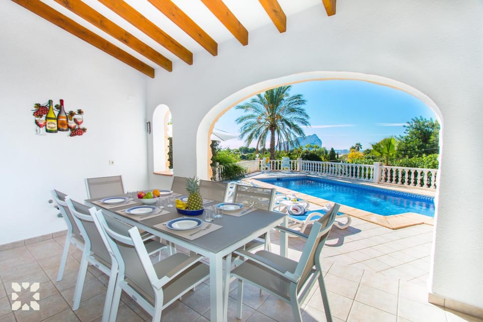 Patio, Day, View (from property/room), Balcony/Terrace, Dining area, Pool view, Swimming pool, sunbed