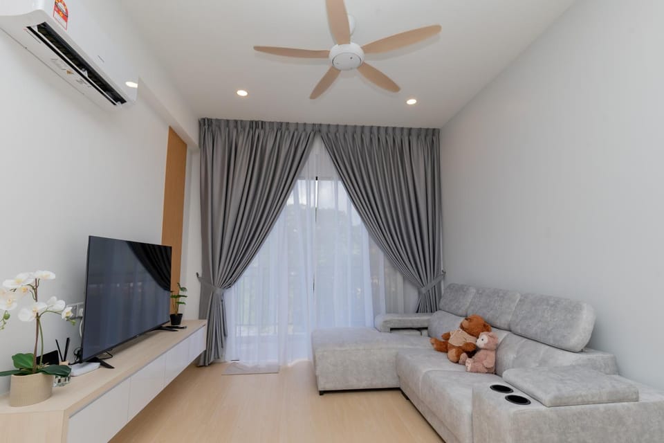 Communal lounge/ TV room, TV and multimedia, Living room, Photo of the whole room, Seating area, Evening entertainment, fireplace