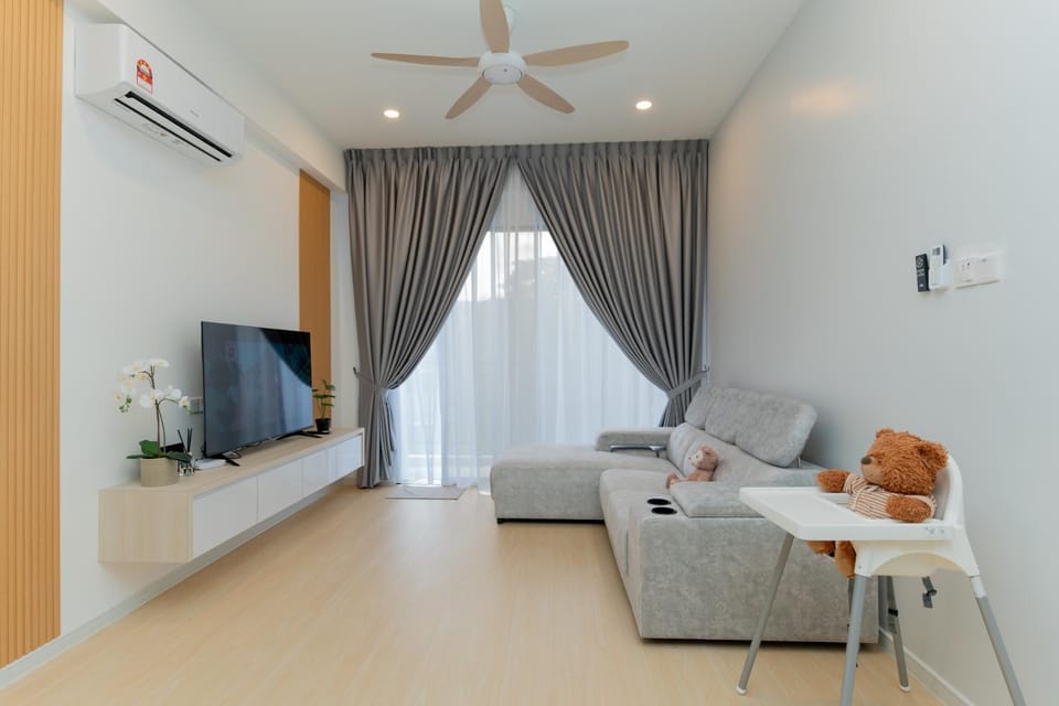 TV and multimedia, Living room, Photo of the whole room, Seating area, fireplace, air conditioner