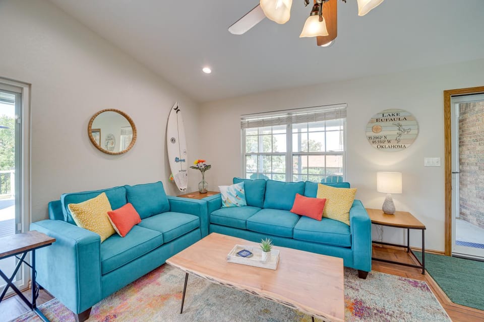 Eufaula Oasis with Screened Porch Unwind in Style! House in Longtown