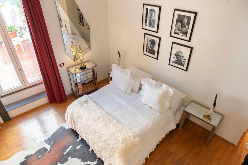 San Teodoro Apartment with Private Terrace Chiaia Apartment in Naples