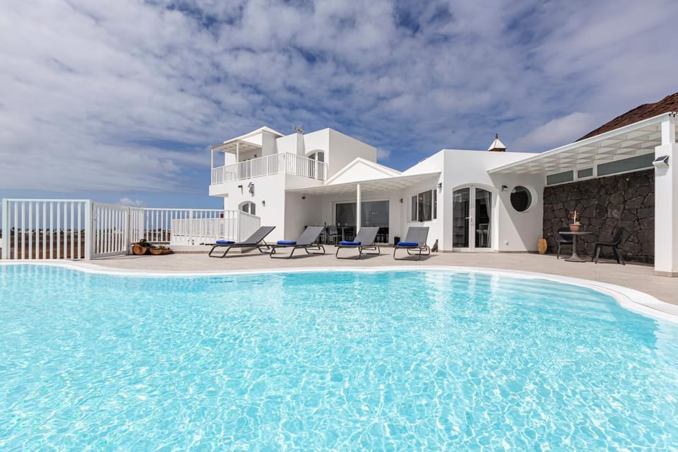 Off site, Solarium, Balcony/Terrace, Pool view, Swimming pool