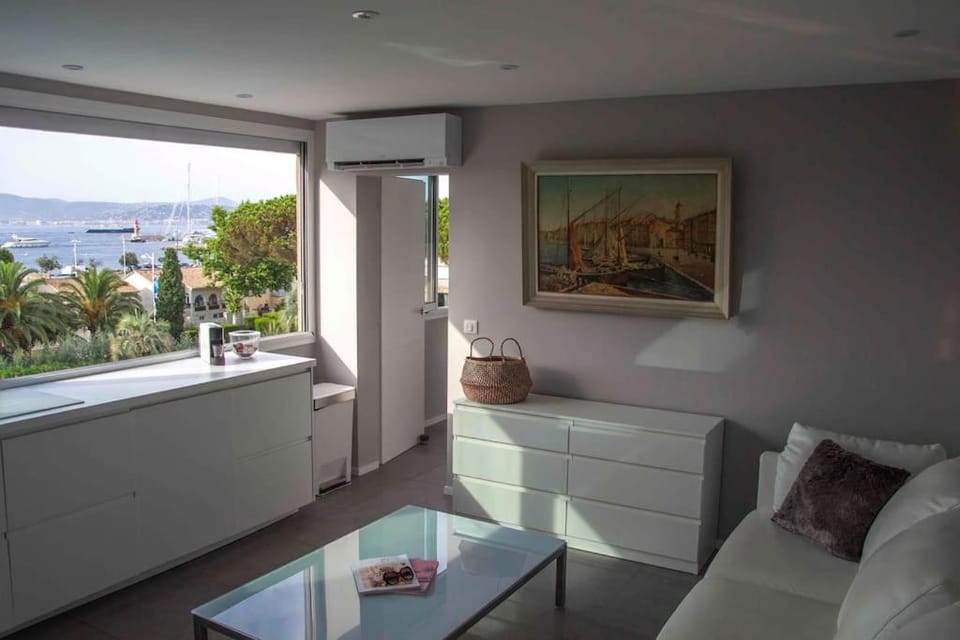 View (from property/room), Seating area, Mountain view