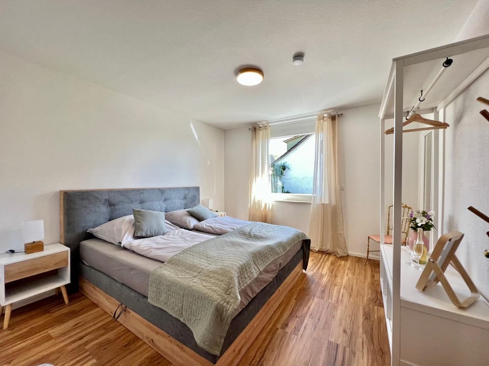 Bed, Bedroom