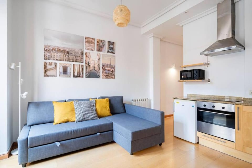 Flat in Barrio de las Letras / Cervantes20 Apartment in Centro