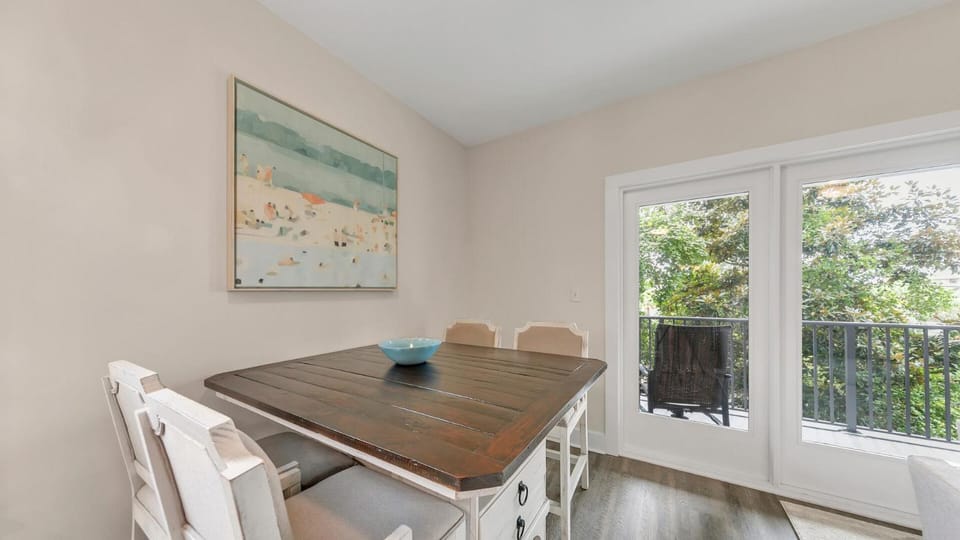 Hidden Lake Condos 321 - Short walk to Gulf Place House in South Walton County