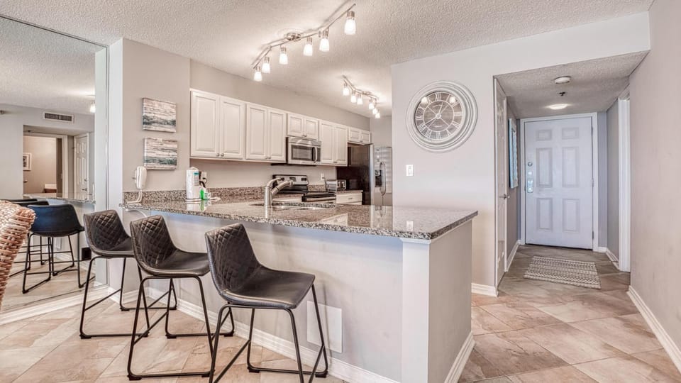 Hidden Dunes Gulfside 502 - Gulf front and updated House in Miramar Beach