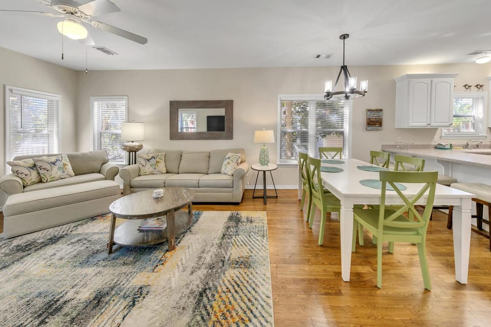 Sunny Delight - Has recent updates including fresh flooring and paint House in South Walton County