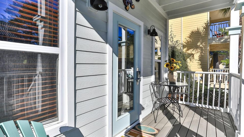 Monkey Business - Is up to date and modern as well as dog friendly House in South Walton County