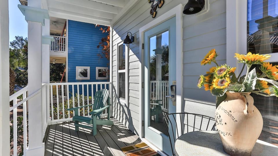 Monkey Business - Is up to date and modern as well as dog friendly House in South Walton County