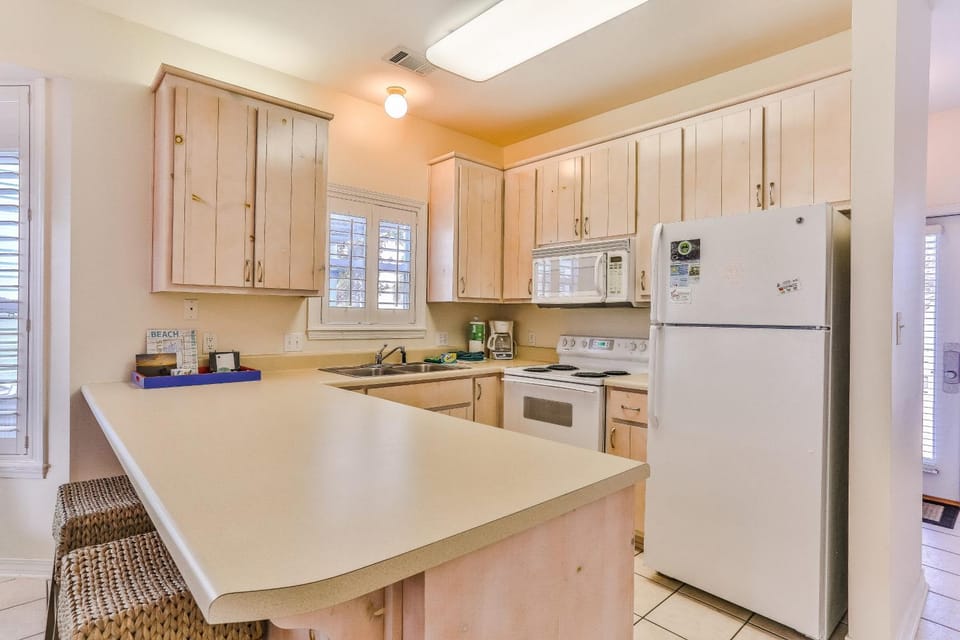 Pops Place - COZY Cottage that is Close to the Beach House in South Walton County