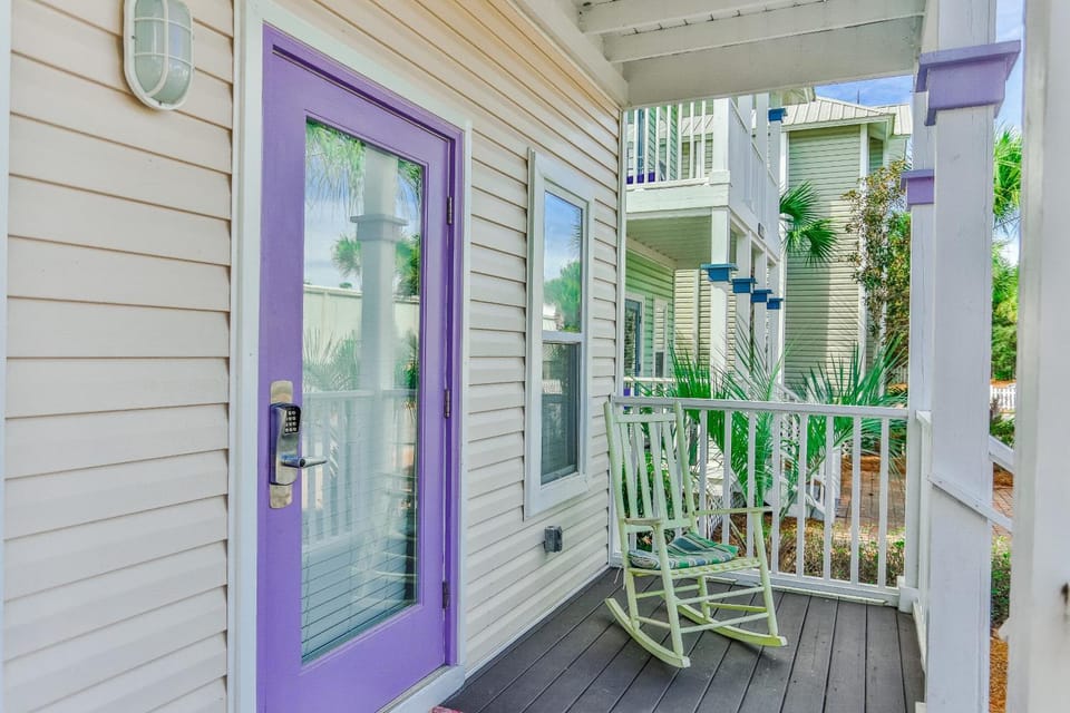 Pops Place - COZY Cottage that is Close to the Beach House in South Walton County