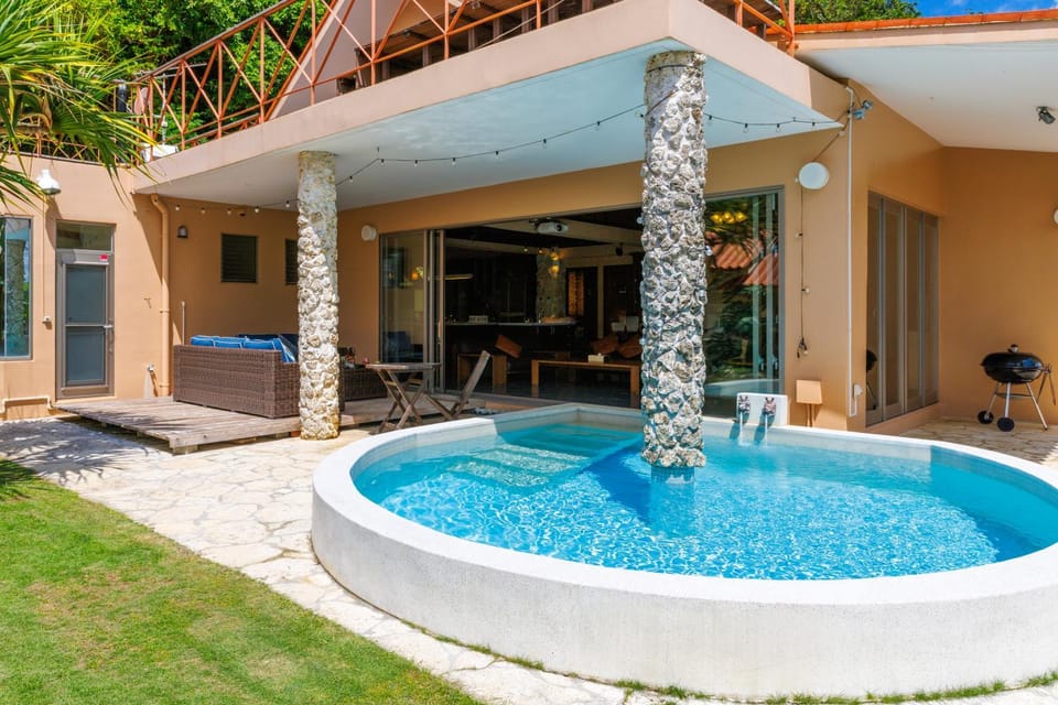 Villa de Ocean blue SesokoClub Villa in Okinawa Prefecture