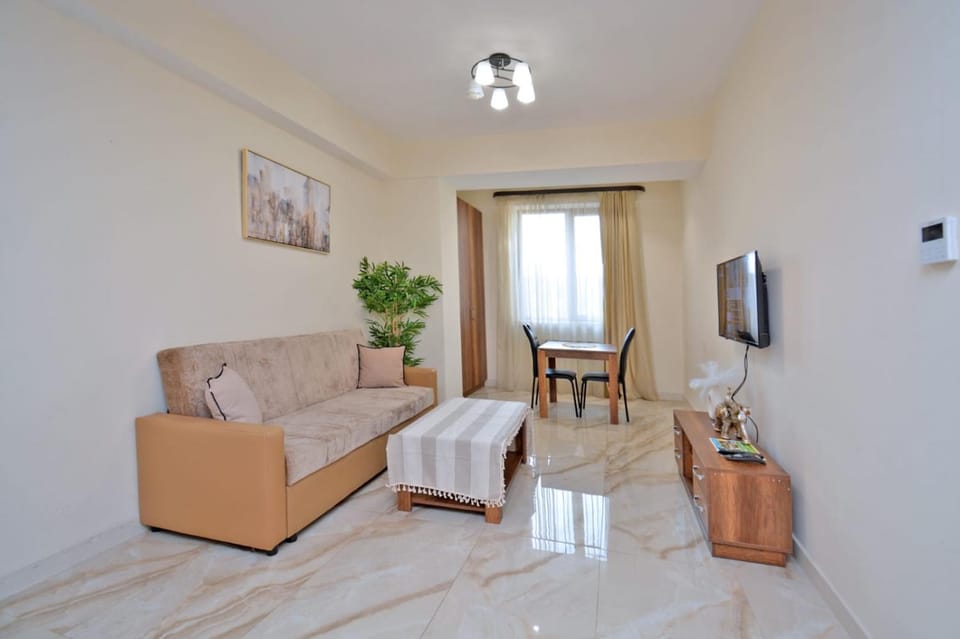 TV and multimedia, Living room, Photo of the whole room, Seating area
