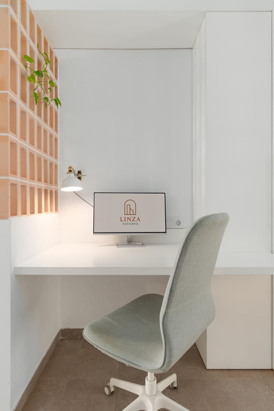 Meeting/conference room