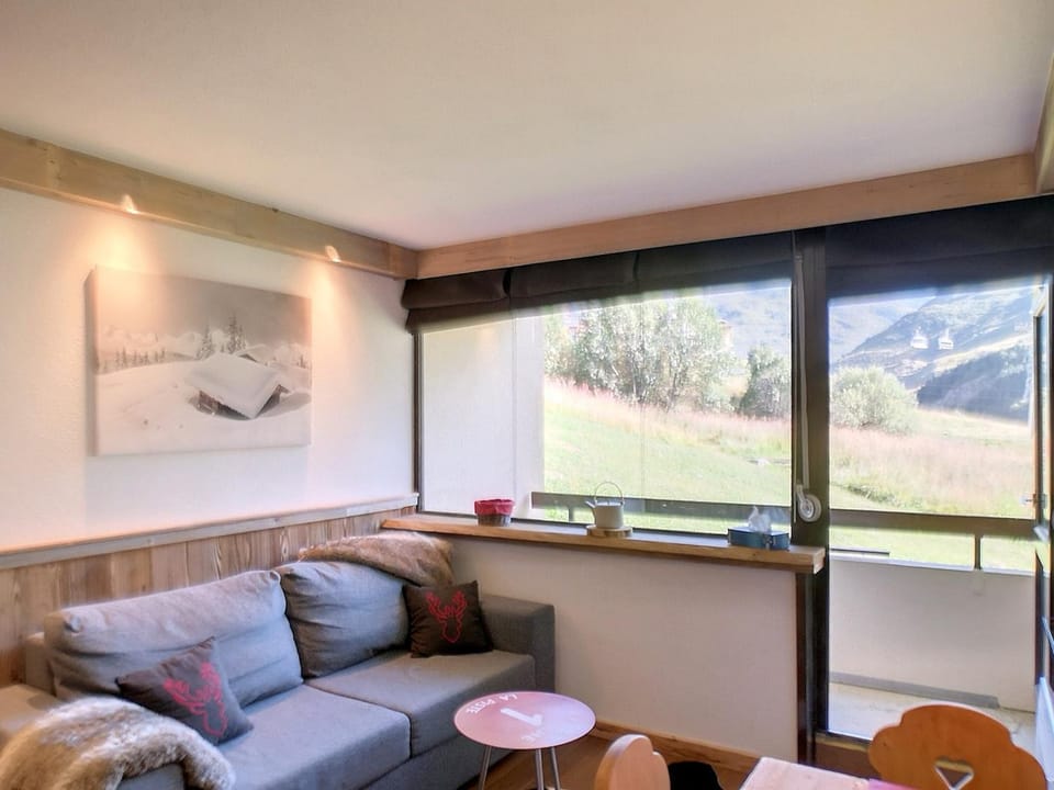 Studio cabine au pied des pistes, 4 pers, sud, 23m² Cabin in Les Allues