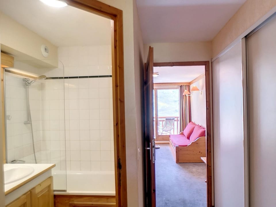 Agréable 2 pièces, 4 pers, expo sud, Les Bruyères - FR-1-178-376 Apartment in Les Allues