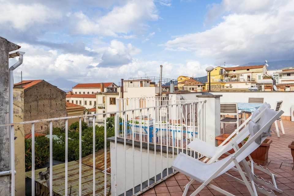 Patio, View (from property/room), Balcony/Terrace, City view, sunbed