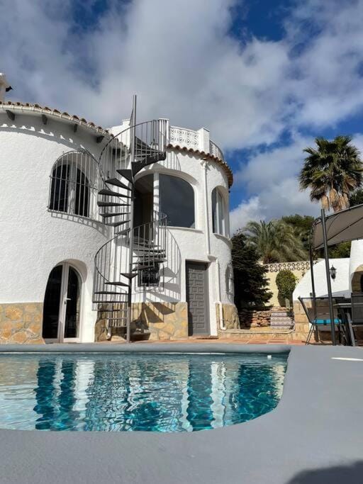 Property building, Pool view, Swimming pool