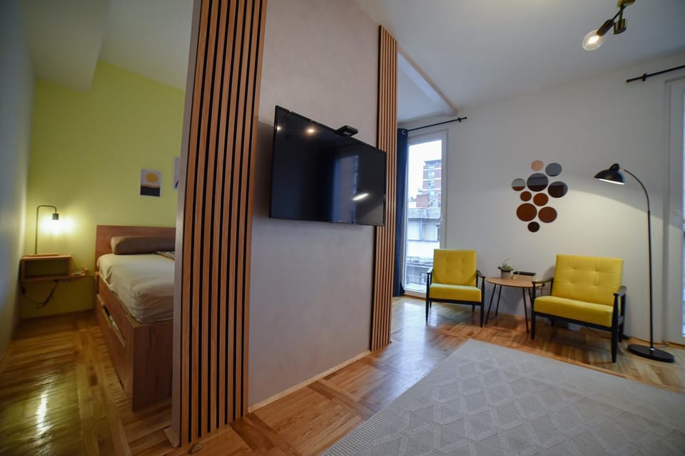 Communal lounge/ TV room, TV and multimedia, Photo of the whole room, Seating area