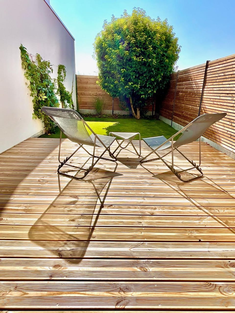 Patio, Day