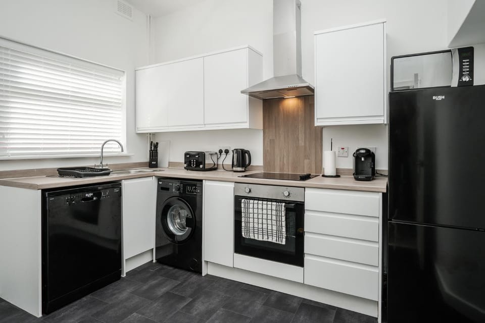 Coffee/tea facilities, Kitchen or kitchenette, dishwasher, minibar, pet friendly, stove, toaster, washing machine