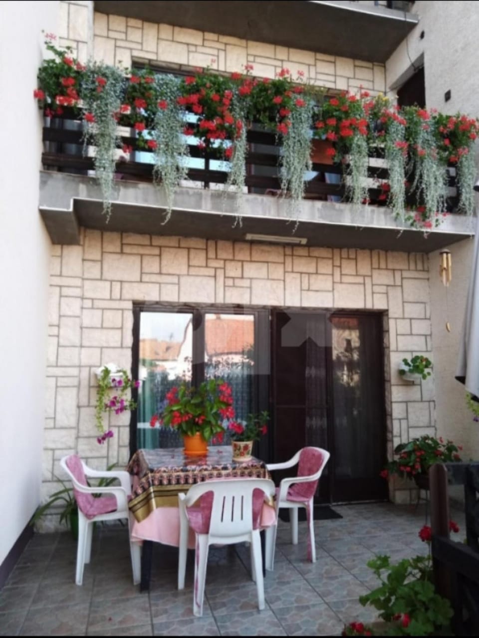 Property building, Balcony/Terrace