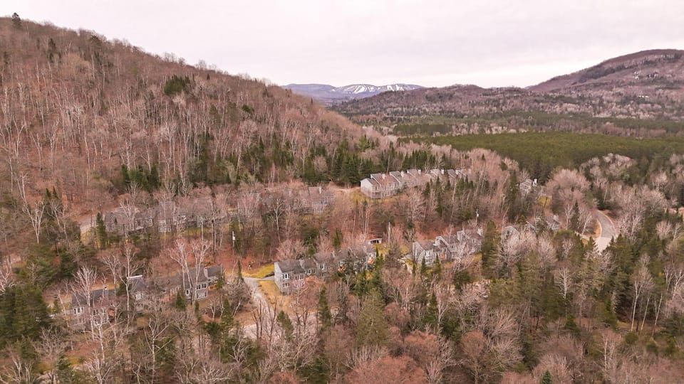 Big Sunshine Apartment in Mont-Tremblant