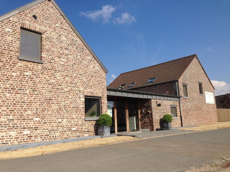 Facade/entrance, Garden