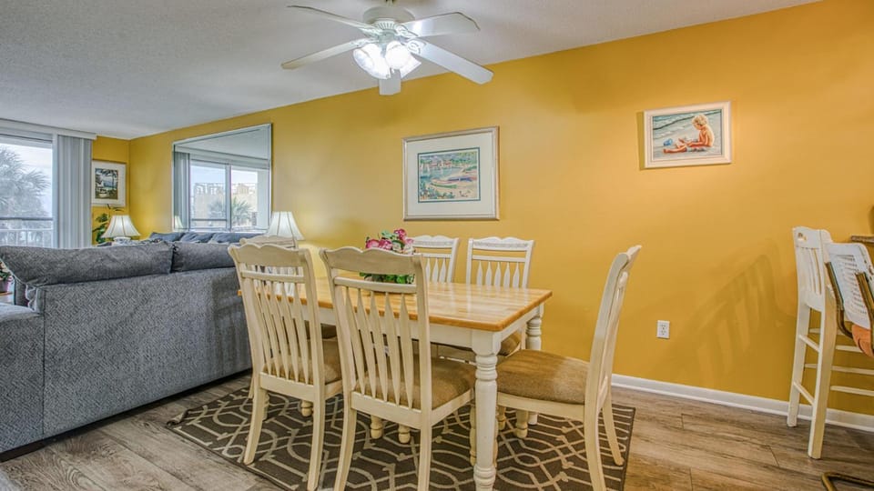 Destin on the Gulf 201 - Beach Front Property House in Destin
