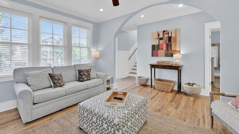 Top of the Dunes - Recently Redecorated Short walk to the Beach House in South Walton County
