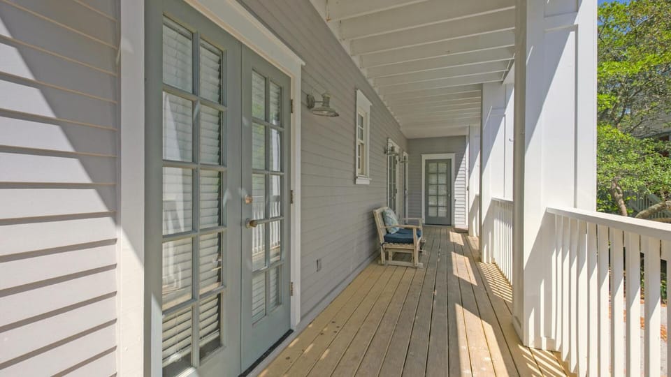 Top of the Dunes - Recently Redecorated Short walk to the Beach House in South Walton County