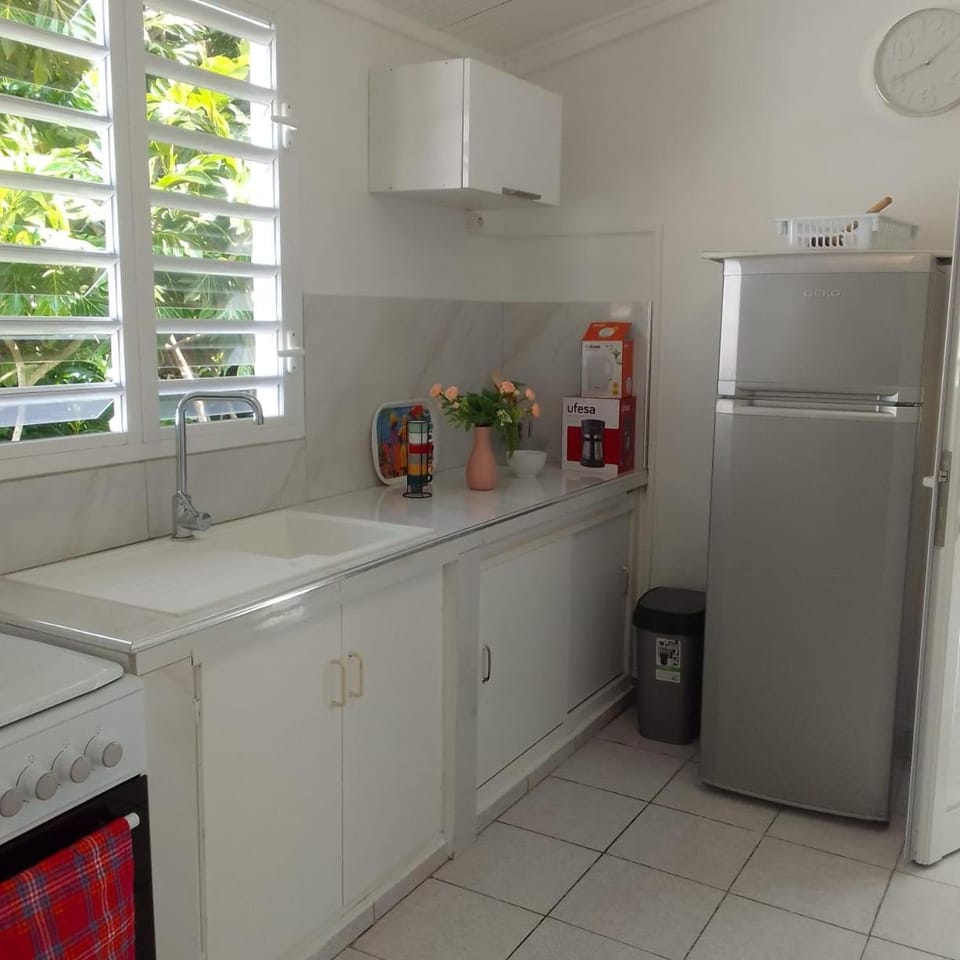 ALLEE DU MANOIR GÎTES Apartment in Leeward Islands