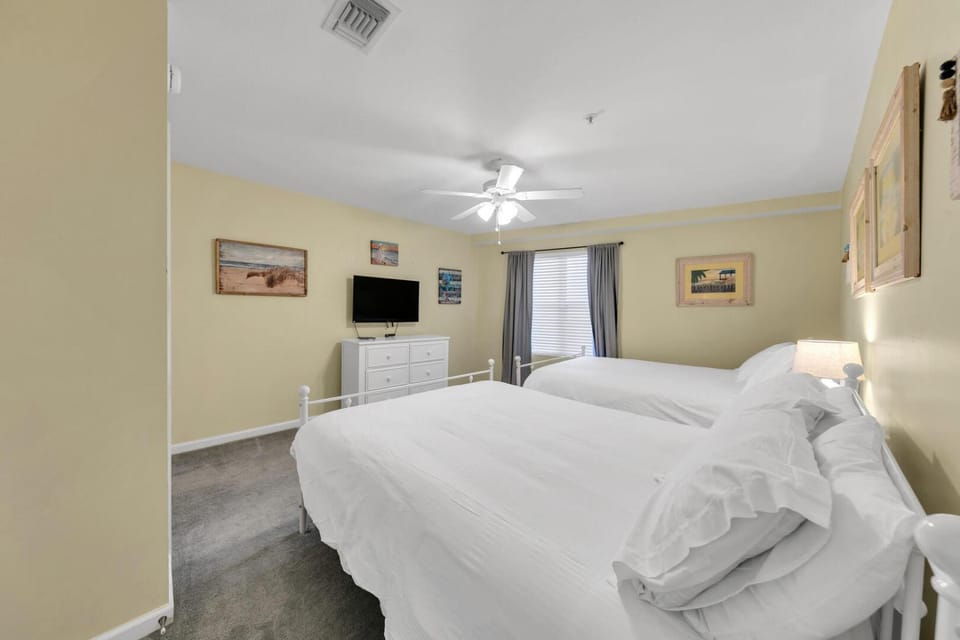 Amalfi Coast 113B - Steps from the Beach 2BD 2BA House in Miramar Beach